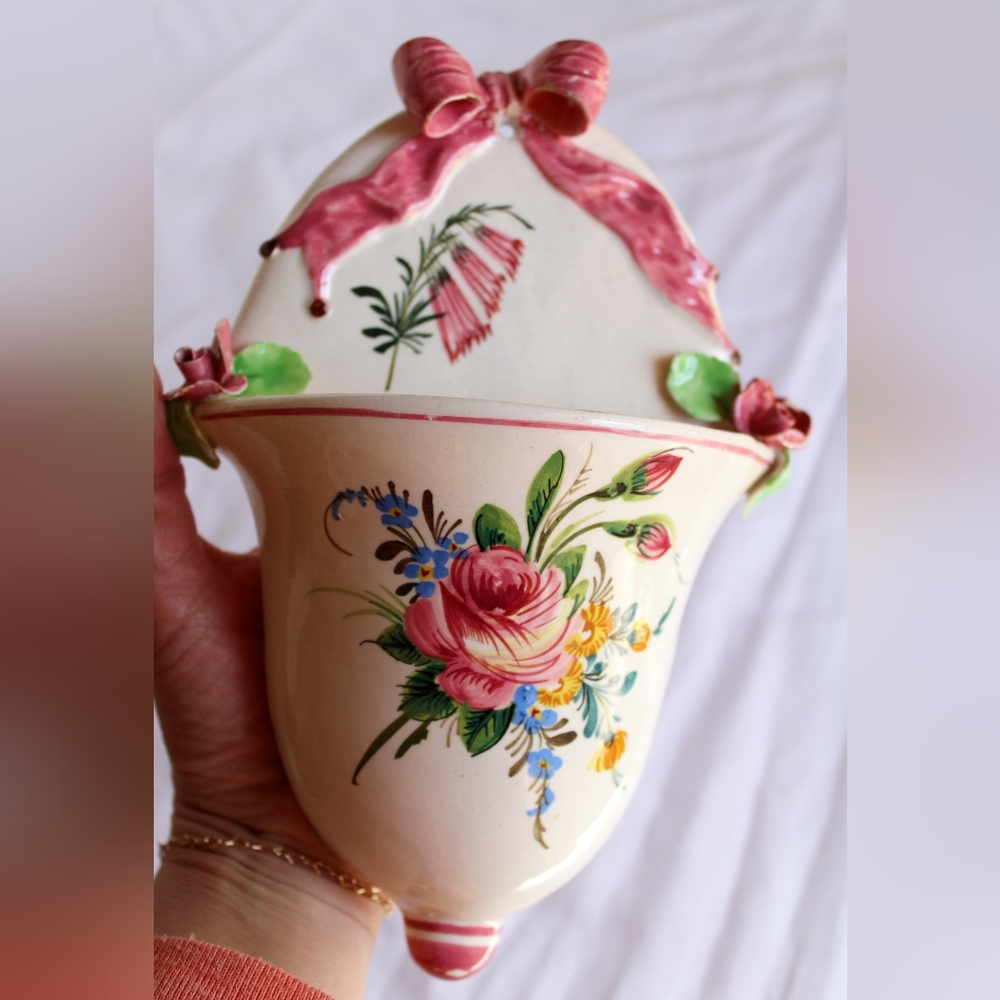 Rare Vintage Italian Handpainted Ceramic Wall Pocket/Vase - Picture 3 of 10